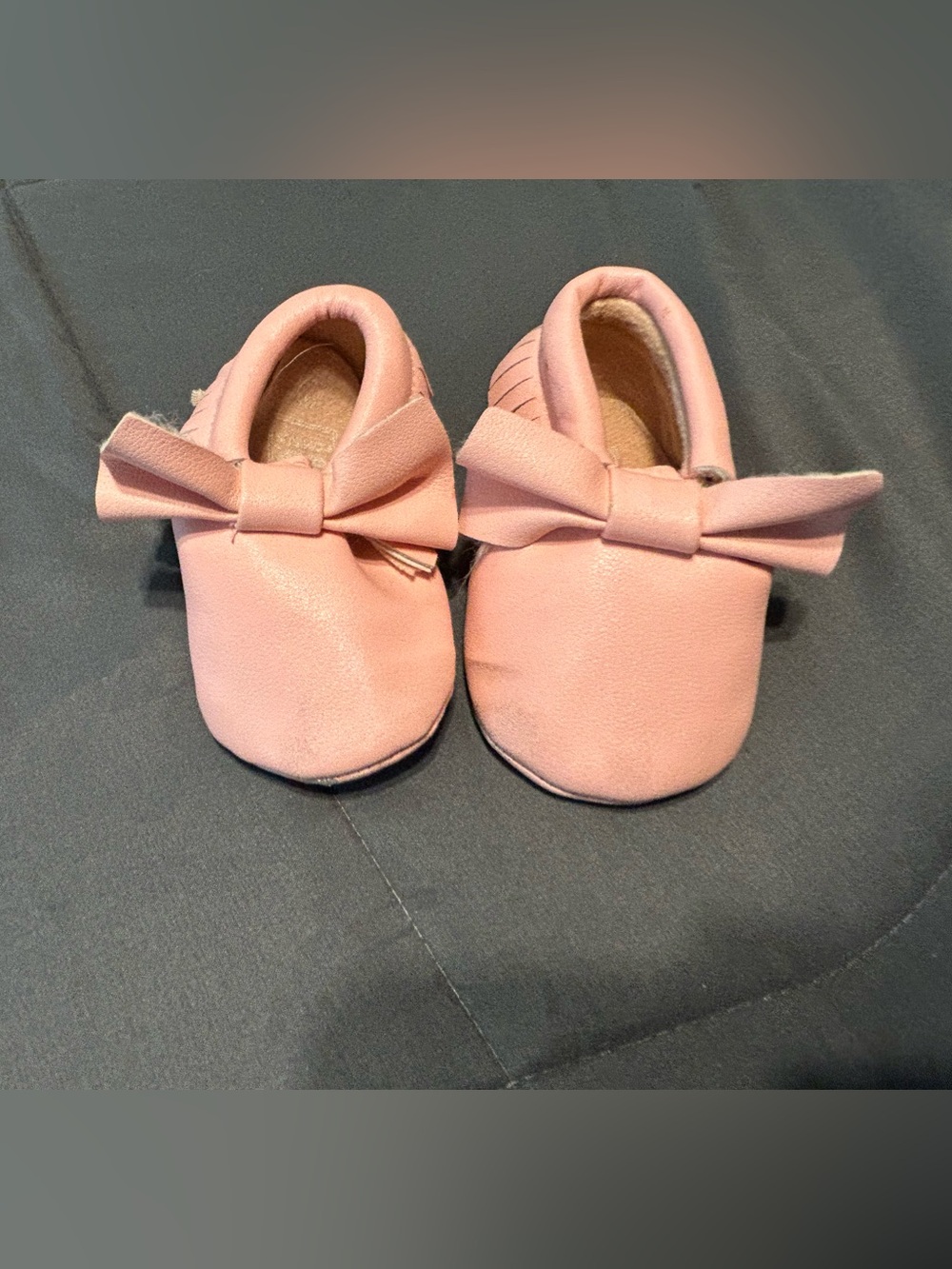 Romirus Soft Pink Bow Baby Slip-On Booties